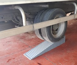 רמפות למשאיות עד 10 טון